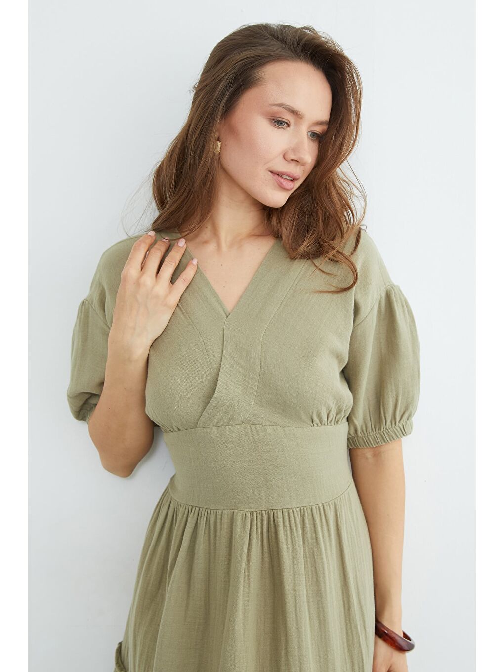 Yeşil Beli Gipeli Müslin Kumaş Maxi Boy Elbise-4