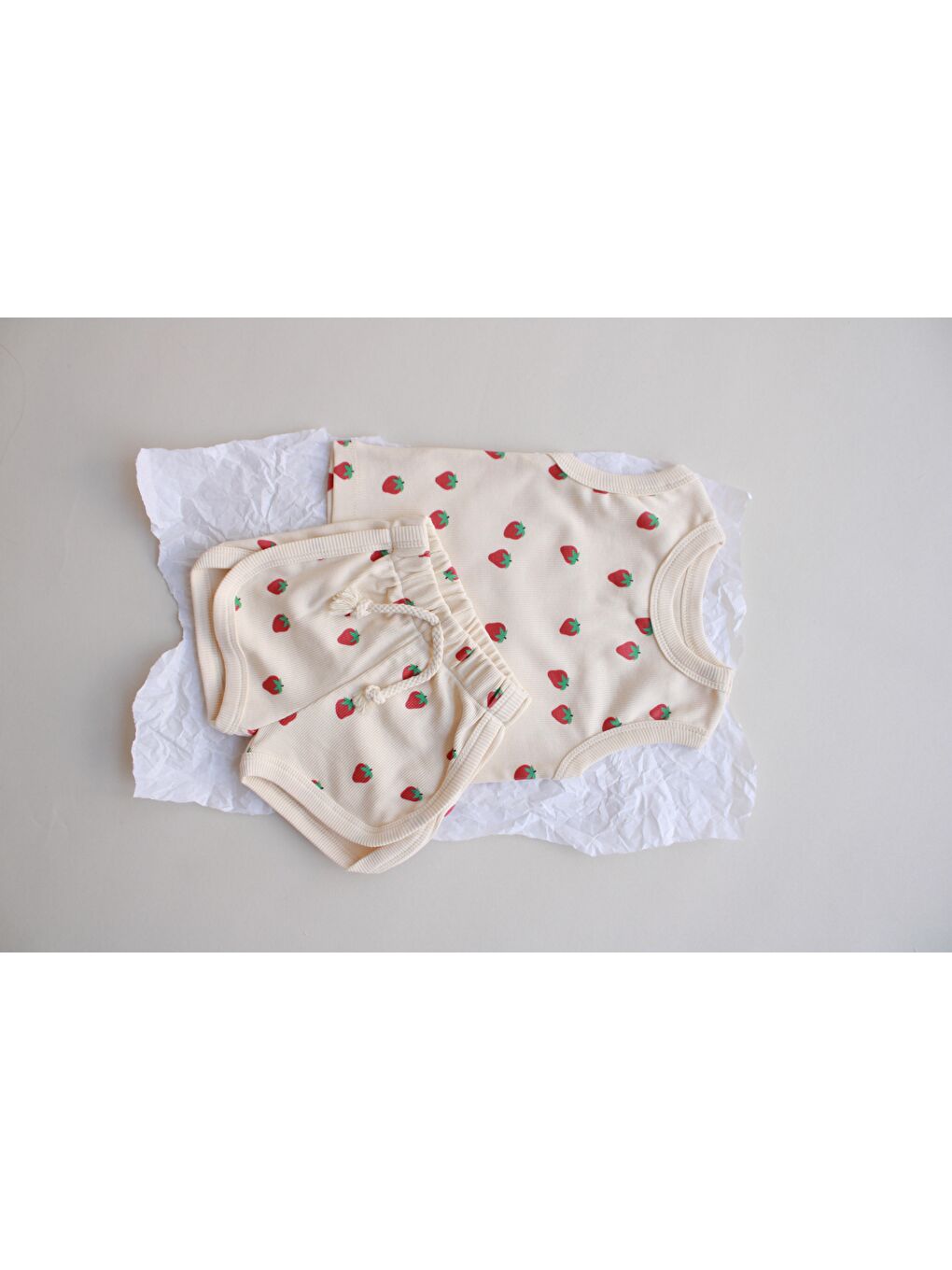 Ekru Çilek Baskı Kaşkorse Atlet Şort Takım