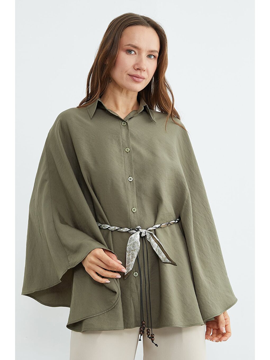 Haki Kemer Detaylı Düğmeli Panço