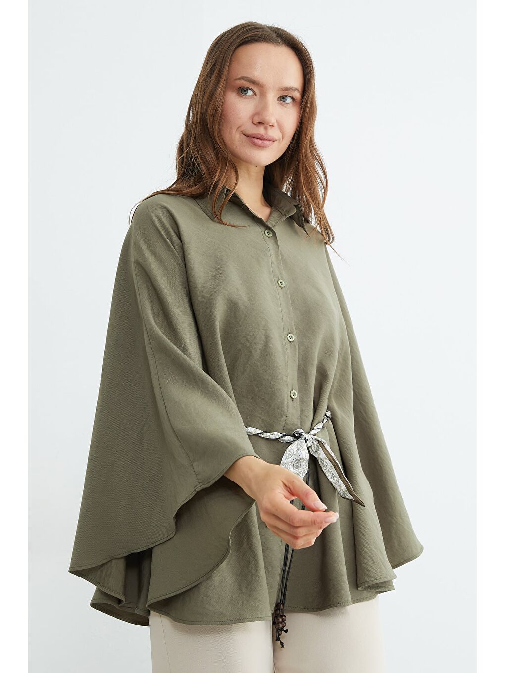 Haki Kemer Detaylı Düğmeli Panço-1