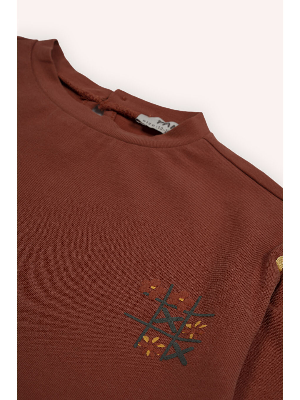 Kahverengi Kız Bebek Baskılı Kiremit Tişört-2