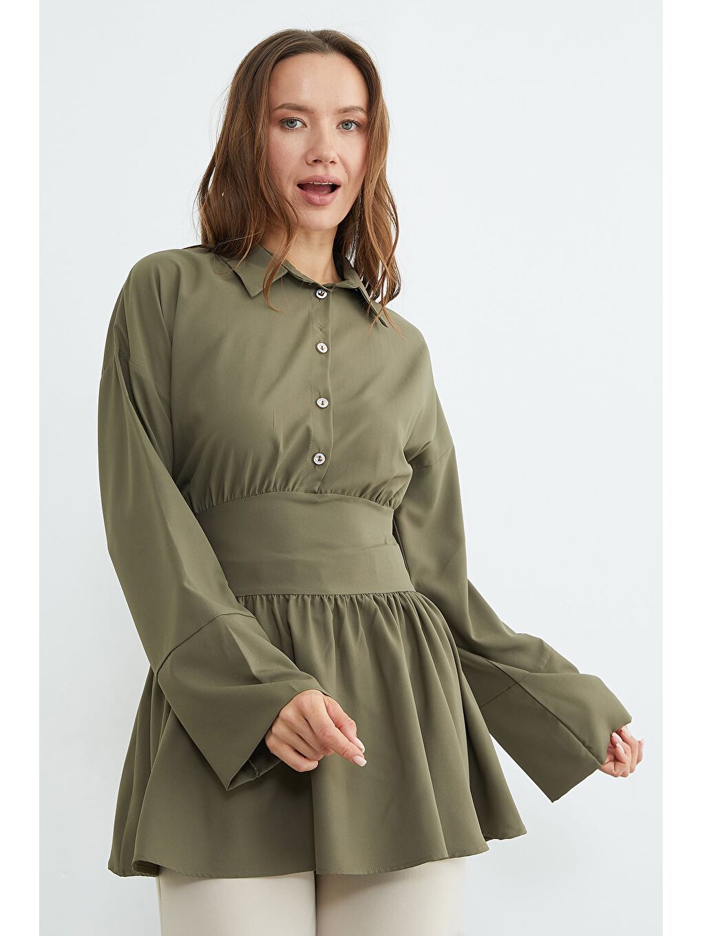 Haki Fullamodest Kuşaklı Yarım Düğmeli Gömlek-4