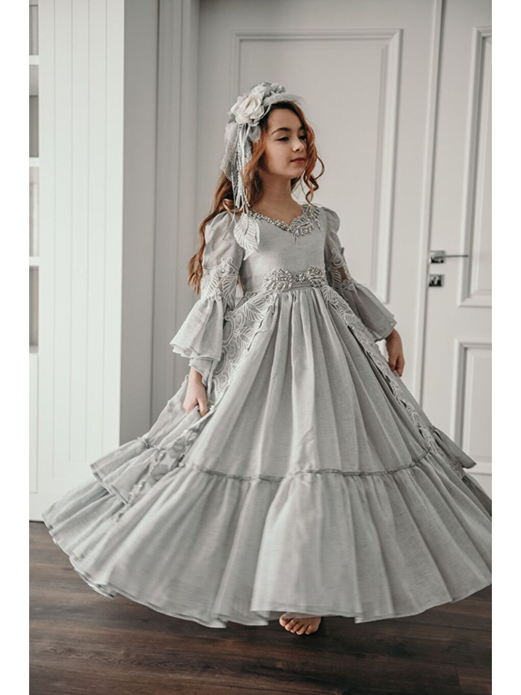 Gri Özel Tasarım Uzun Kız Çocuk Abiye Elbise, Taç Aksesuarlı, Doğum Günü Elbisesi_M2050