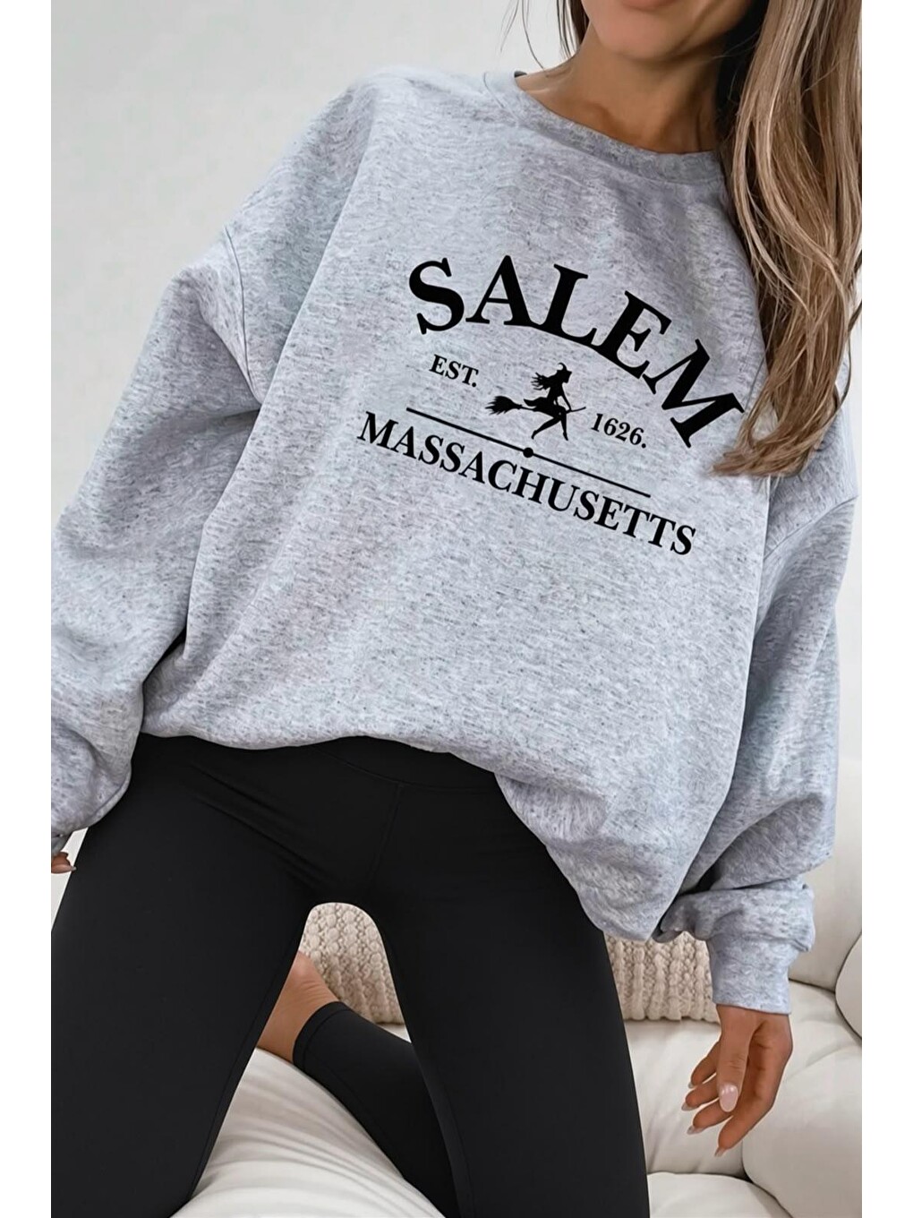 Gri Bs Salem Massachusetts Ön Baskılı Kadın Oversize Bisiklet Yaka Sweatshirt