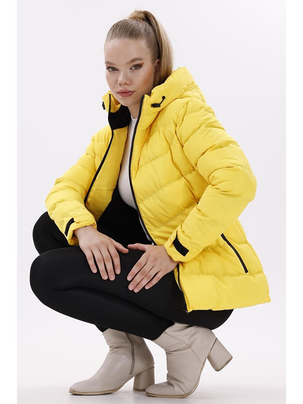 Sarı Kadın Kapüşonlu Polarlı Kürklü Su Geçirmez Rüzgara Dayanıklı Şişme Mont Kaban Parka-2