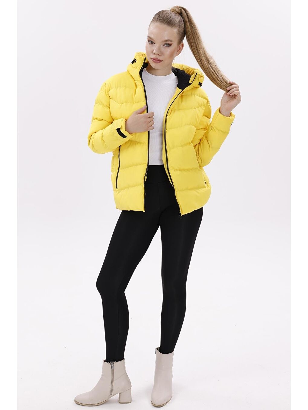 Sarı Kadın Kapüşonlu Polarlı Kürklü Su Geçirmez Rüzgara Dayanıklı Şişme Mont Kaban Parka-3
