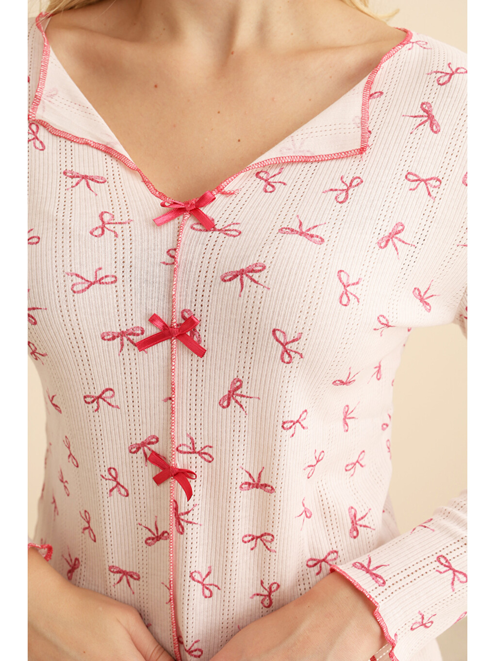 Pembe Pamuklu Fiyonk Detaylı Ajurlu Delikli Örme Pijama Takım7927-4-2