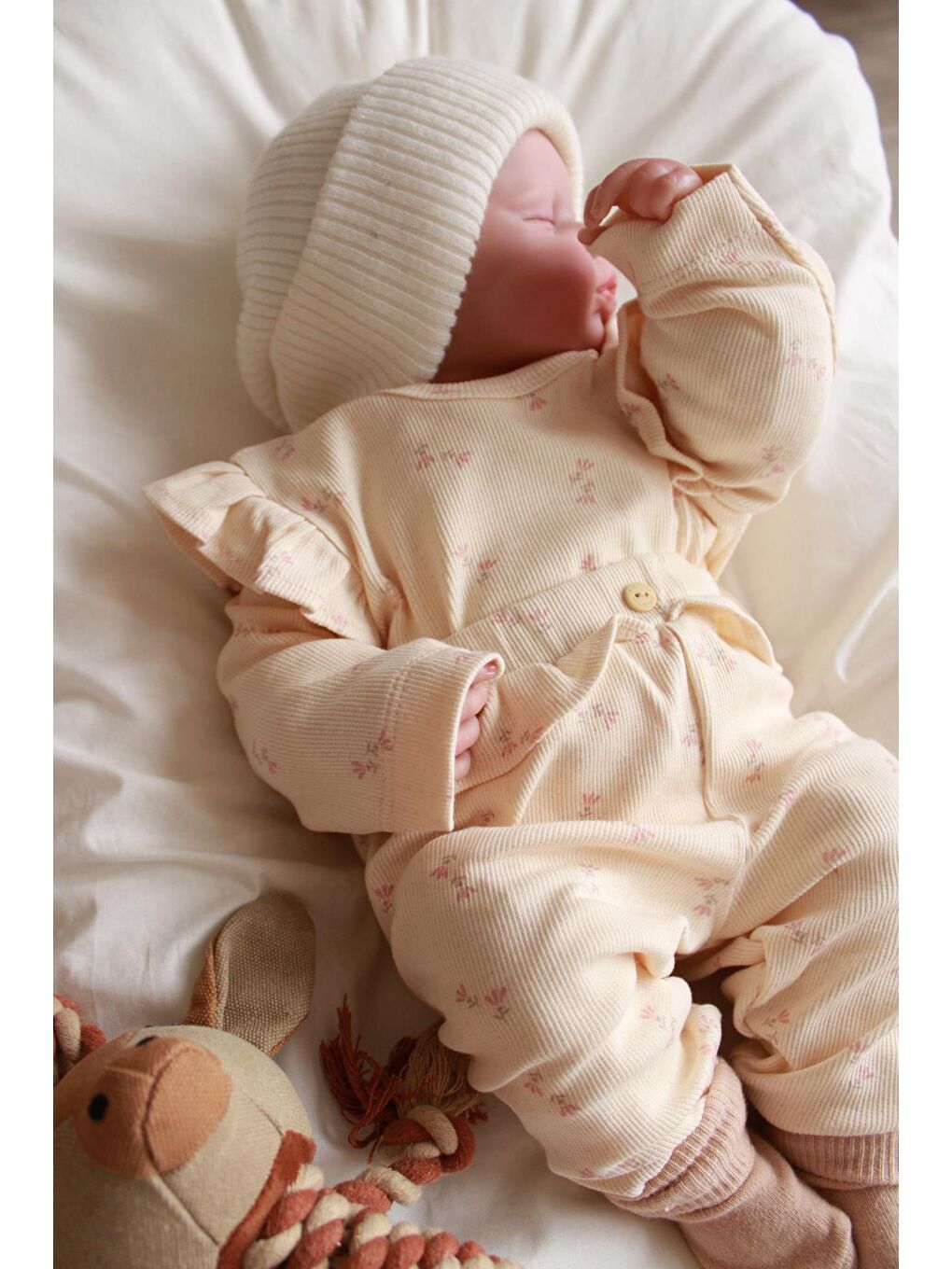 Ekru Lale Baskılı Kaşkorse Fırfırlı Alt Üst Takım-1