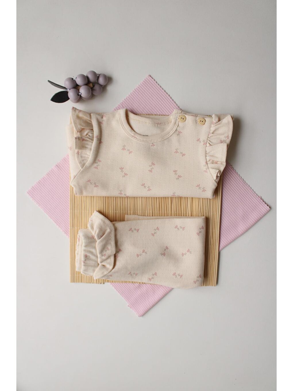 Ekru Lale Baskılı Kaşkorse Fırfırlı Alt Üst Takım-6