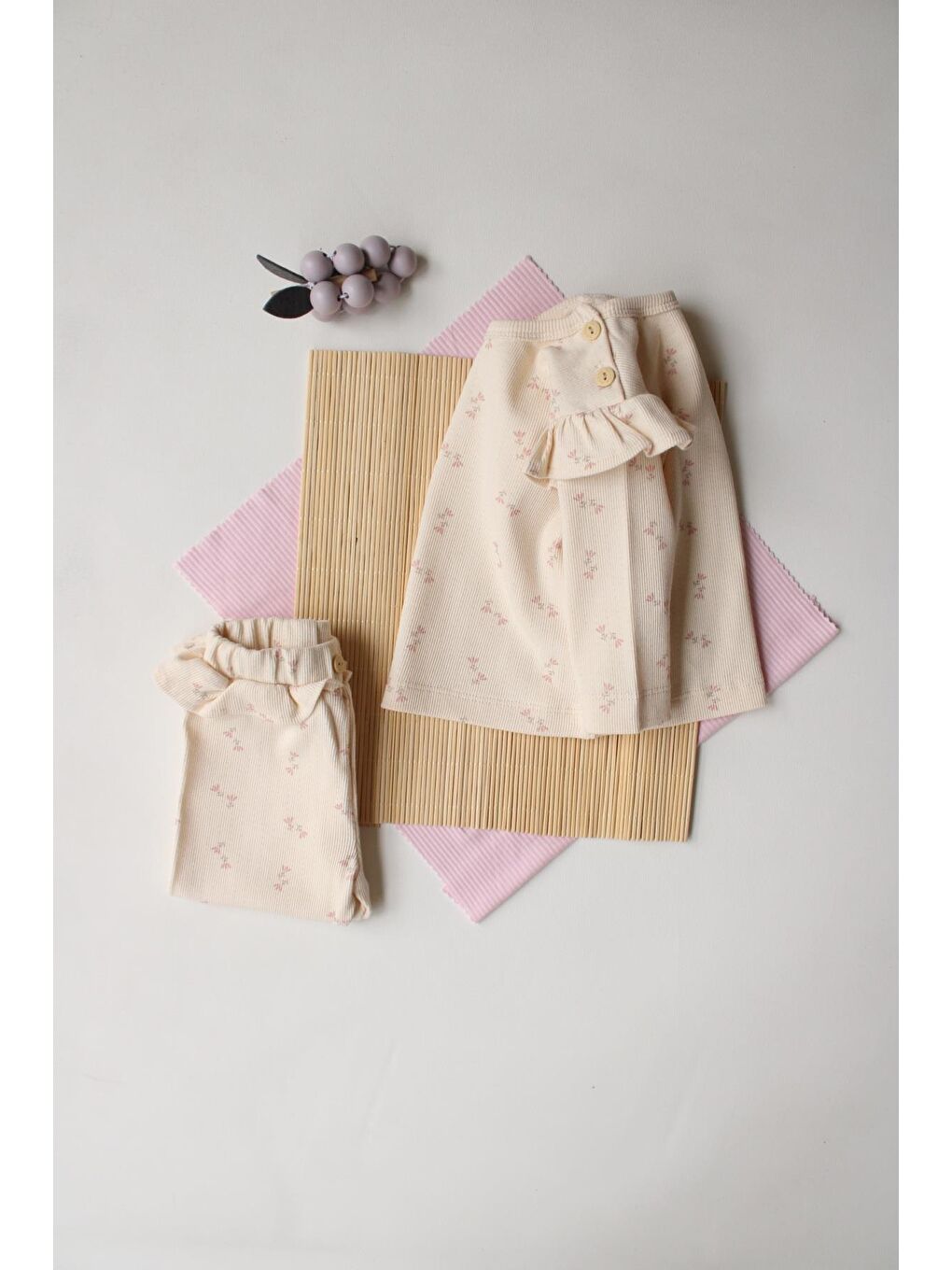 Ekru Lale Baskılı Kaşkorse Fırfırlı Alt Üst Takım-7