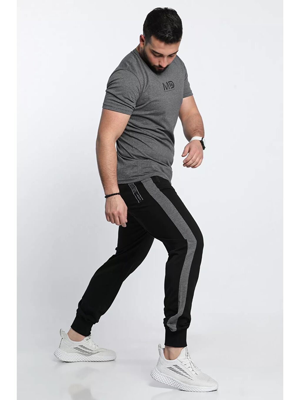 Siyah Yan Şerit Detaylı Bel Ve Paça Lastikli Erkek Eşofman Altı-3