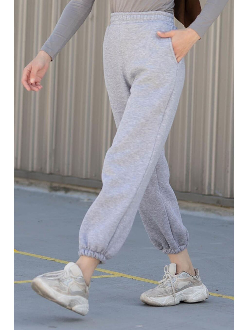 Paça Lastikli Üç İplik Alt Eşofman Gri-2