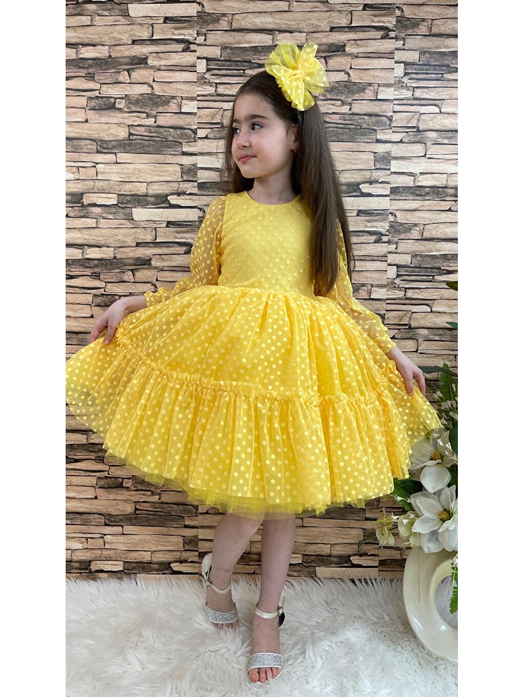 Sarı Katkat Prenses Dantel Tokalı Kız Çocuk Elbise MNK0306-1