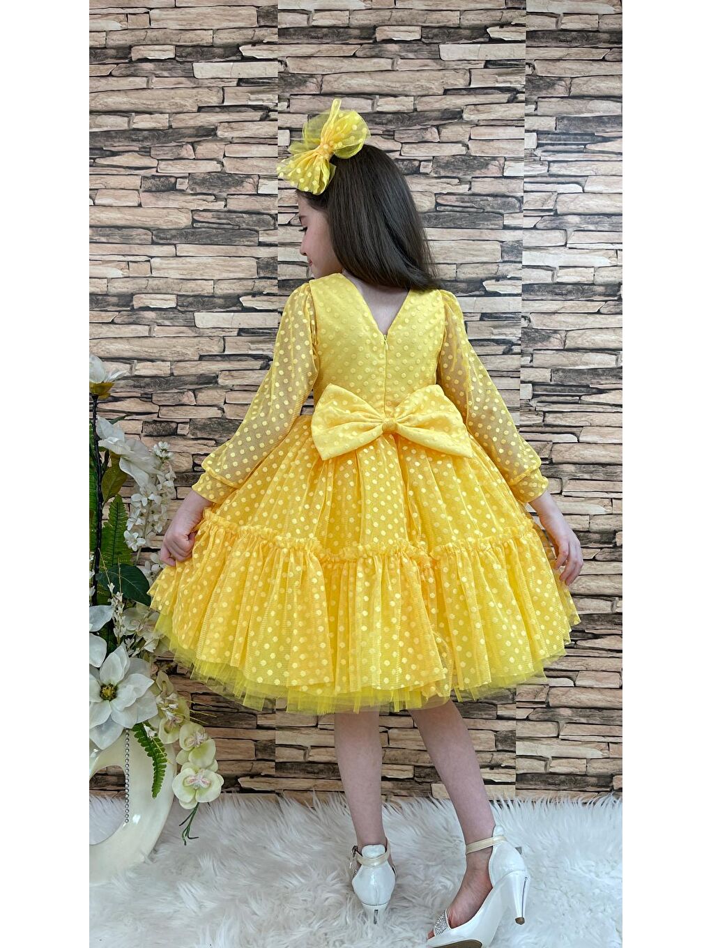 Sarı Katkat Prenses Dantel Tokalı Kız Çocuk Elbise MNK0306-2