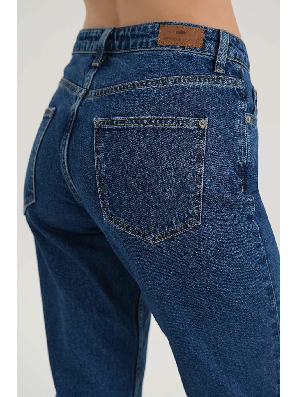 Ariana Koyu Mavi Yüksek Bel Patı Fermuarlı Mom Fit Jean Pantolon C 4525-161-4