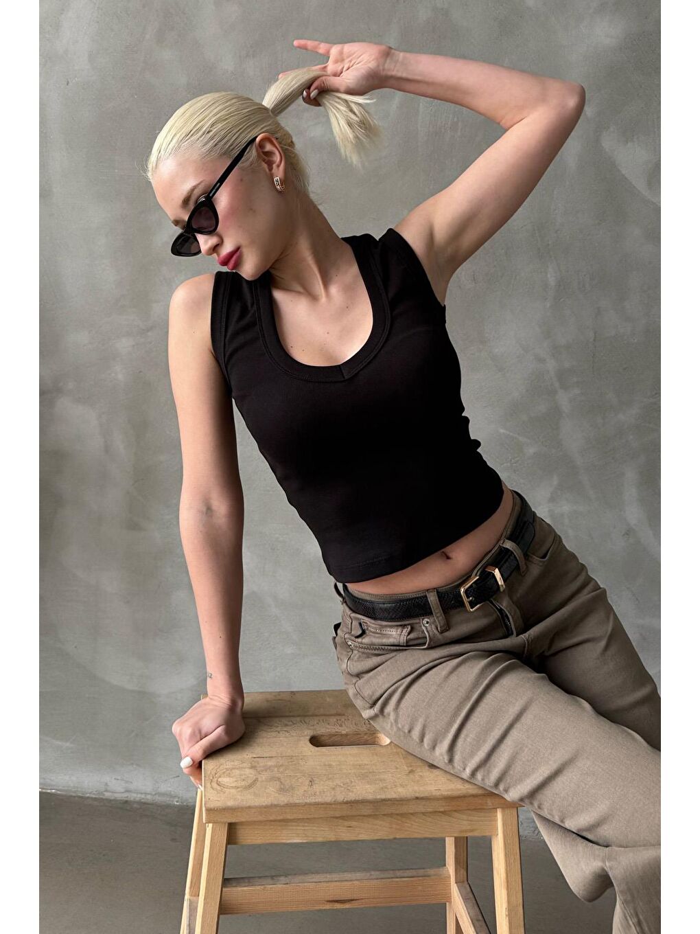 Siyah V Yaka Biyeli Kadın Atlet Mg2292-3