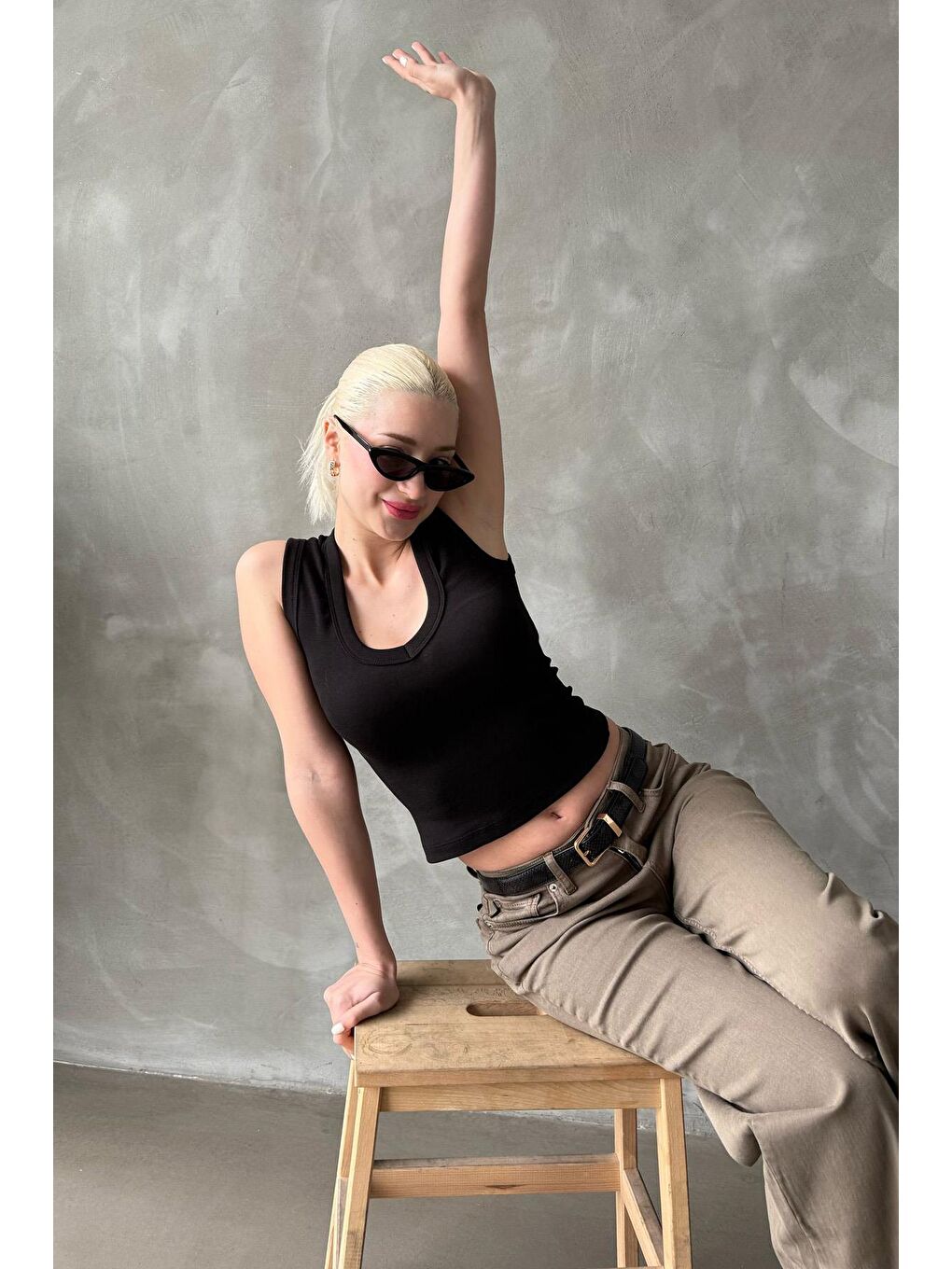 Siyah V Yaka Biyeli Kadın Atlet Mg2292-8