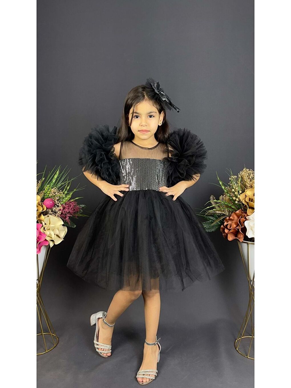 Siyah Şifon Robalı Ponpon Kol Pul Payetli Kız Çocuk Kabarık Etek Tütülü Abiye