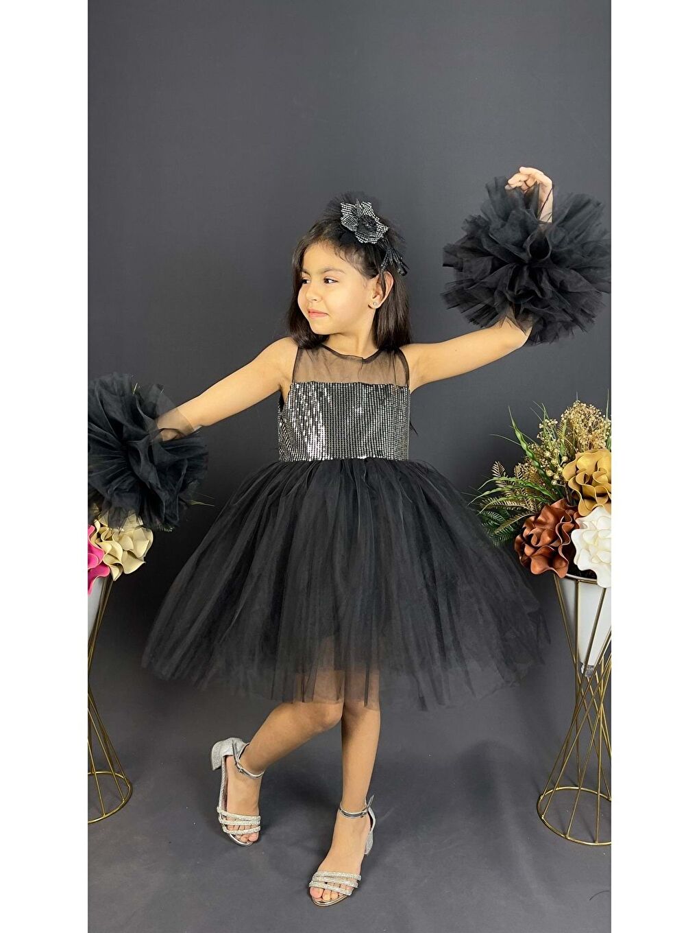 Siyah Şifon Robalı Ponpon Kol Pul Payetli Kız Çocuk Kabarık Etek Tütülü Abiye-1