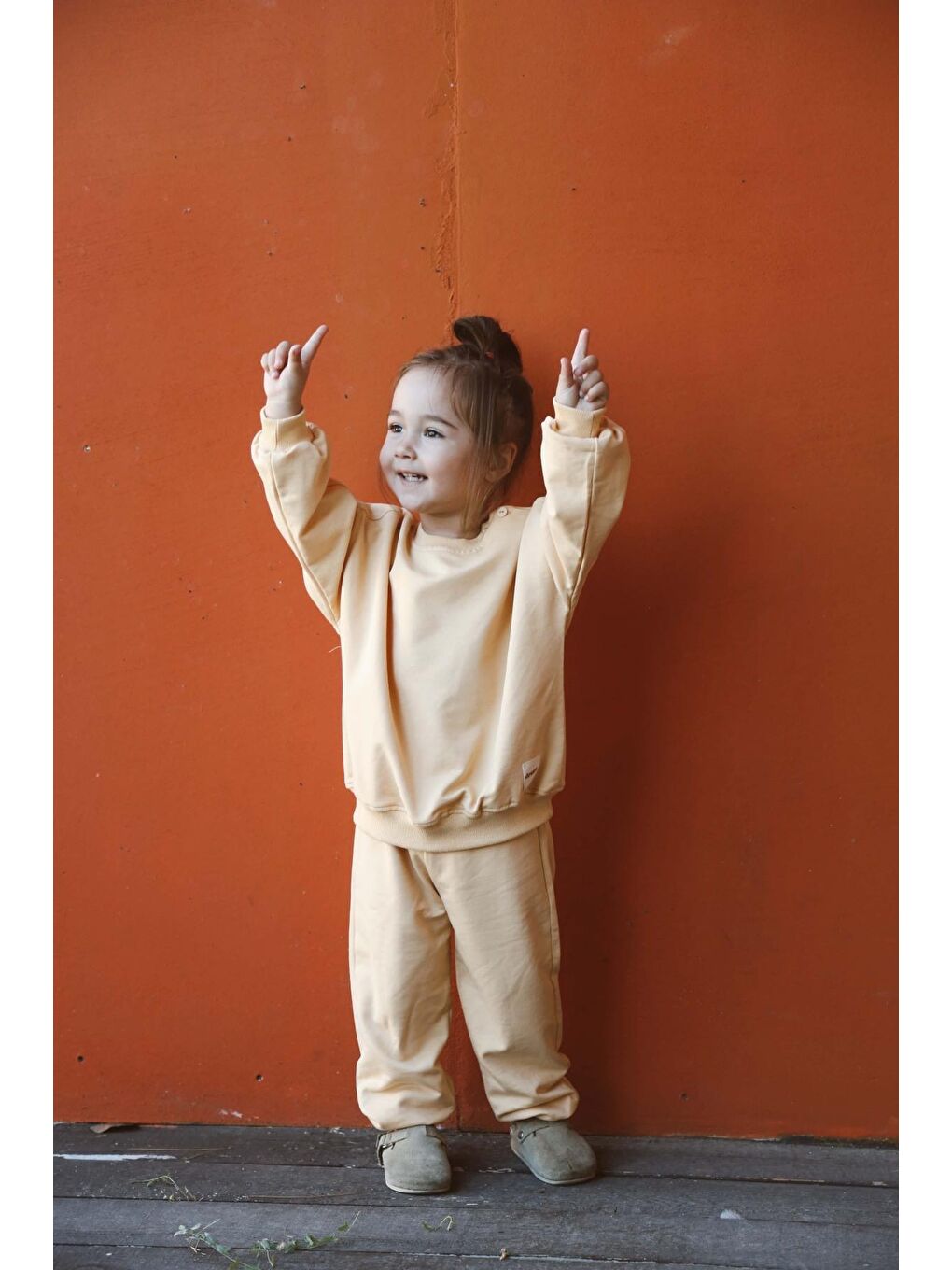 Pastel Sarı Sırt Baskılı Mevsimlik Eşofman Takımı-5