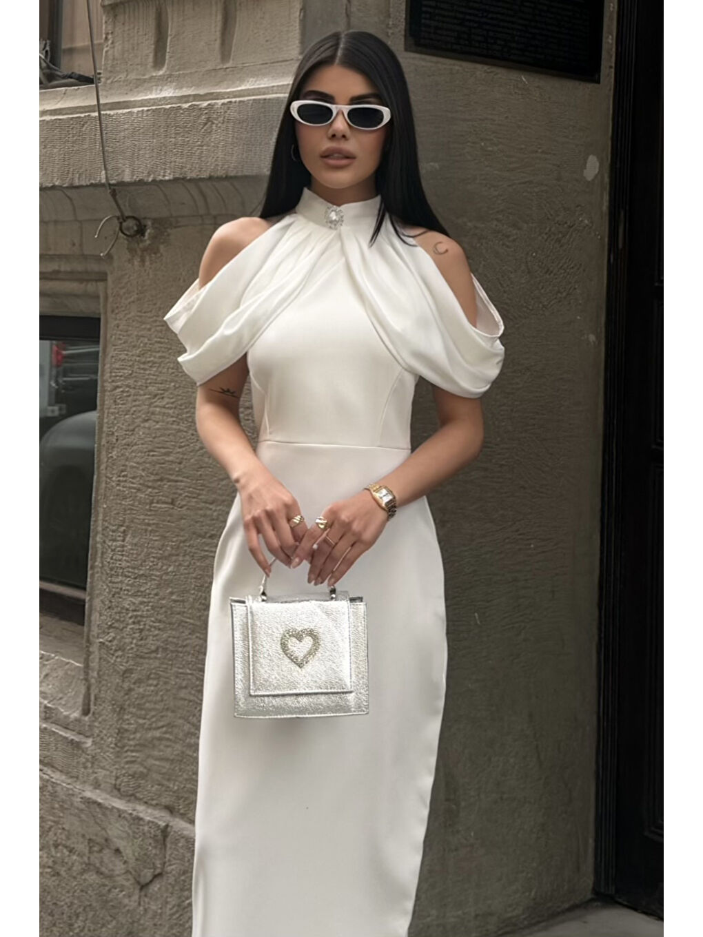 Kadın Beyaz Dik Yaka Pelerin Detaylı Maxi Davet Elbisesi-2
