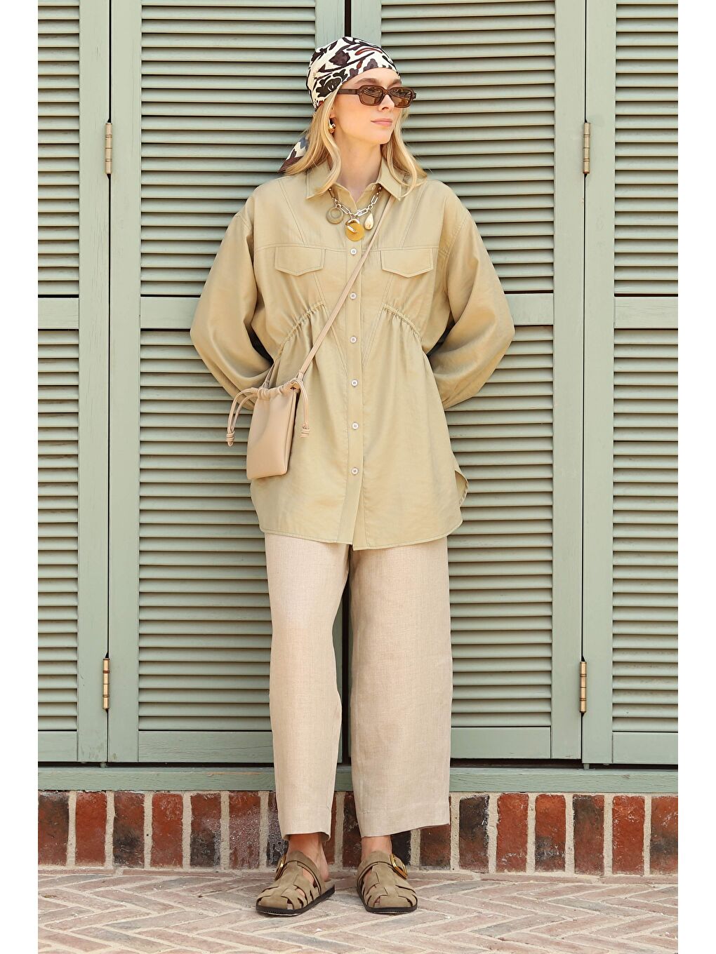 Yeşil Verev Büzgü Detaylı Gömlek Adaçayı-1