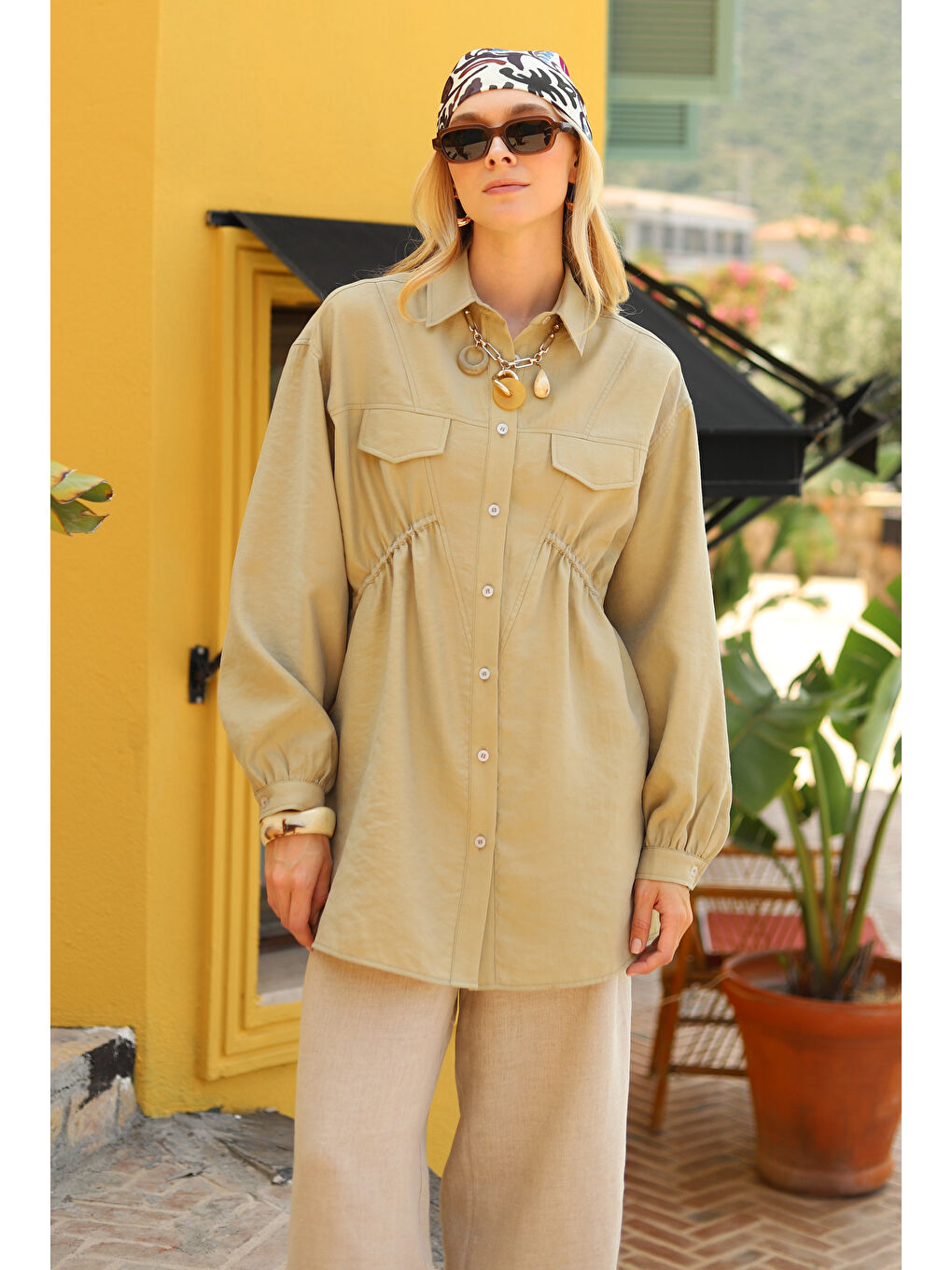 Yeşil Verev Büzgü Detaylı Gömlek Adaçayı-2