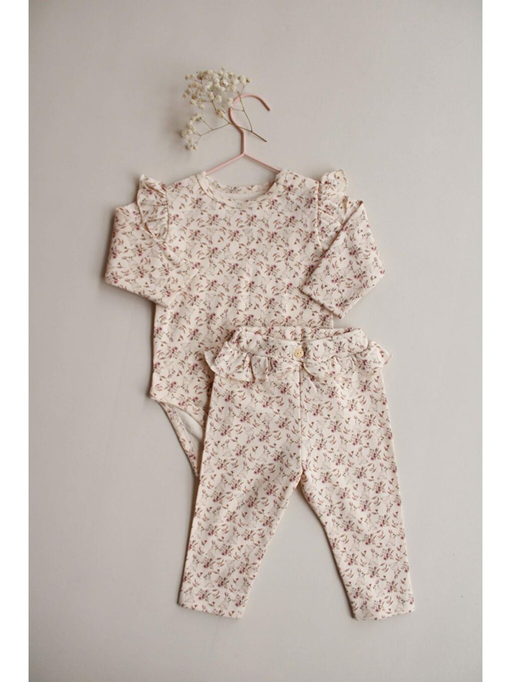 Ekru Tavşan Desenli Fırfırlı Body Tayt Takım