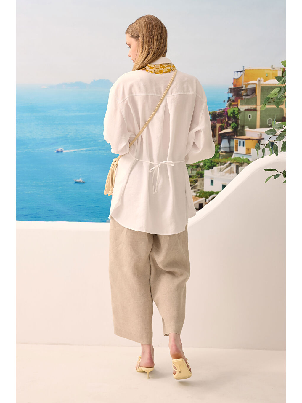 Verev Büzgü Detaylı Gömlek Beyaz-3