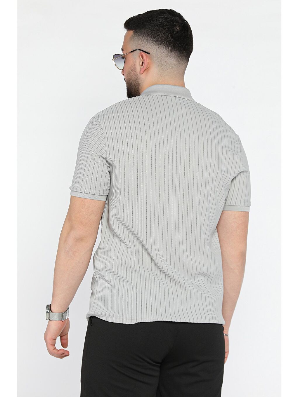 Gri Bisiklet Yaka Jakarlı Erkek Tişört-2