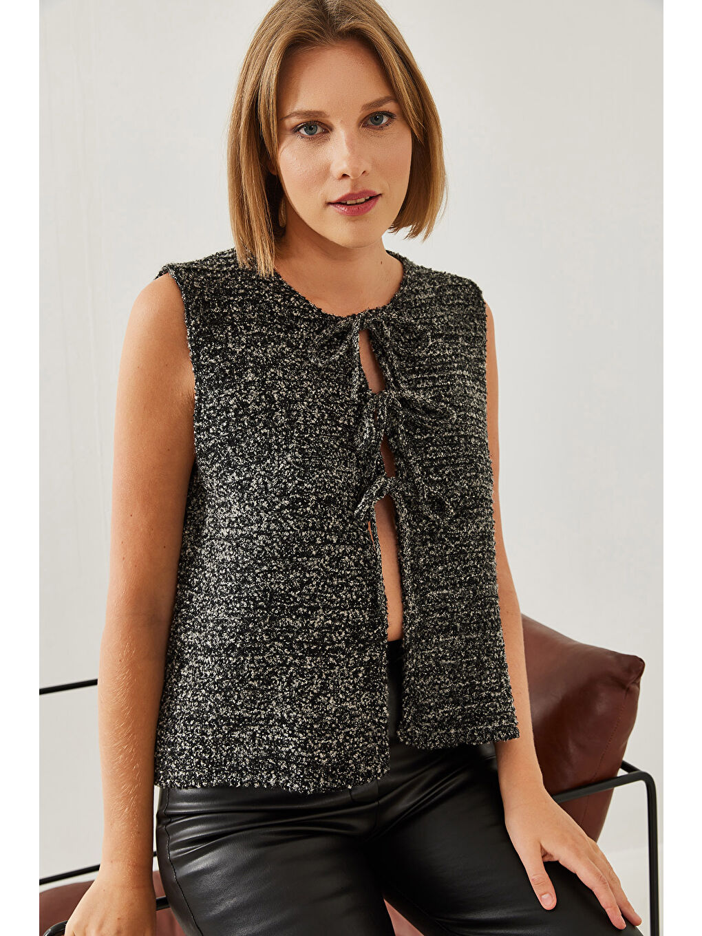 Siyah Kadın Triko Yelek-3