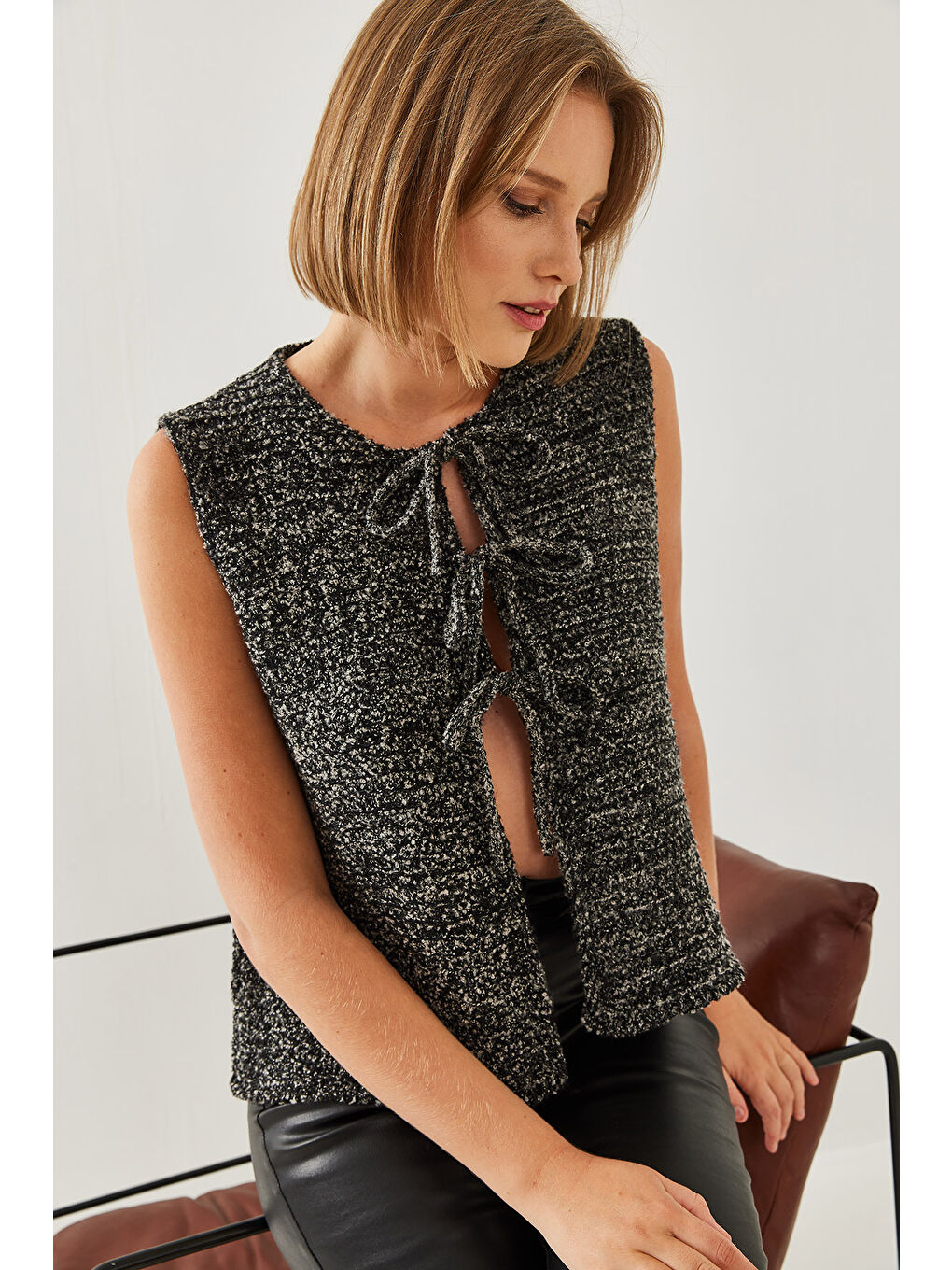 Siyah Kadın Triko Yelek-5