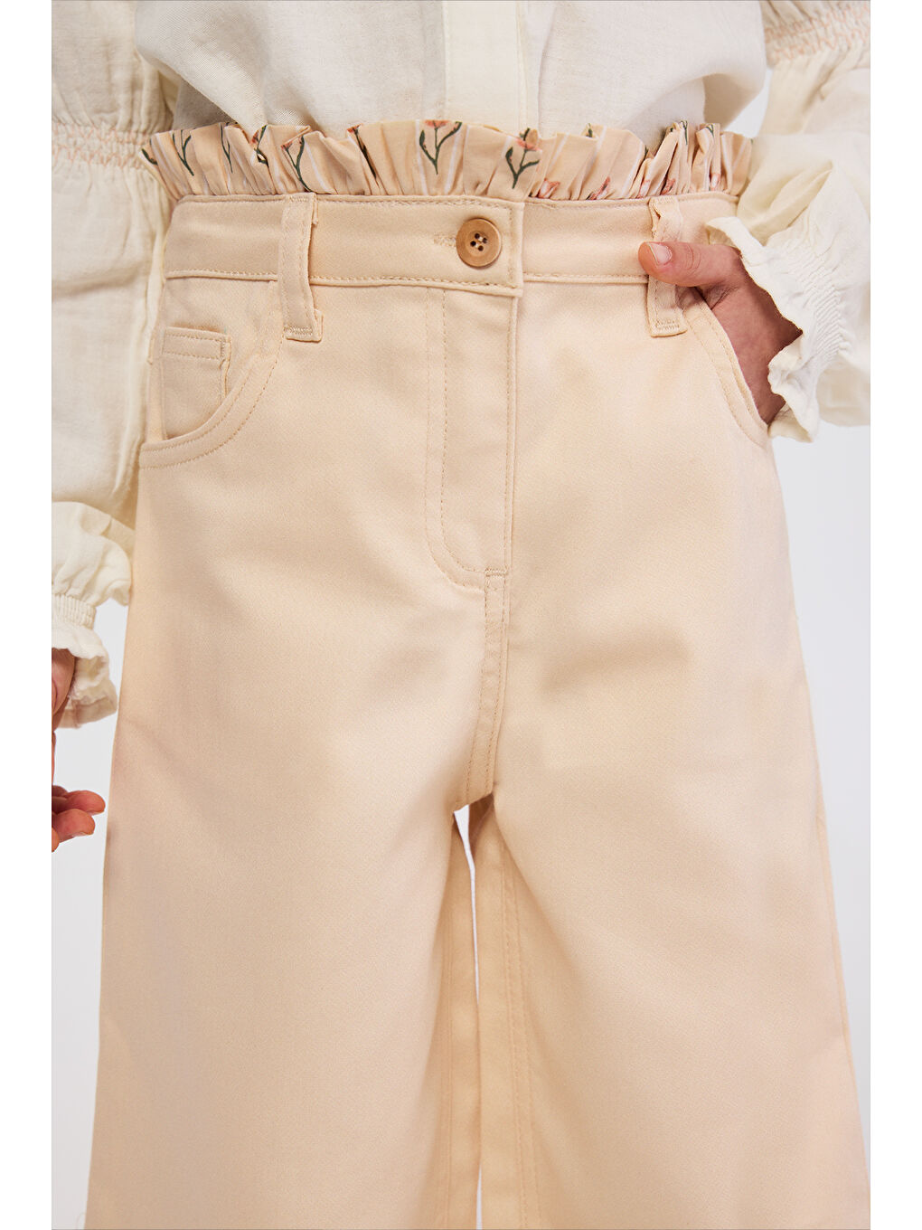 Kız Çocuk Beli Fırfır Detaylı Bej Pantolon-5