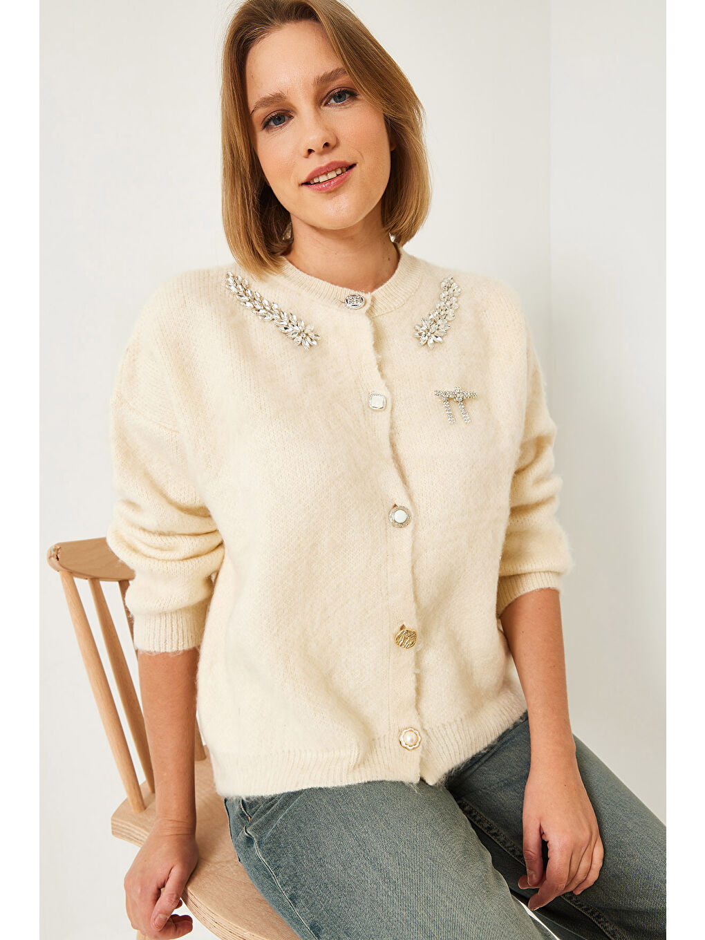 Ekru Kadın Yakası Taşlı Şardonlu Triko Hırka-3