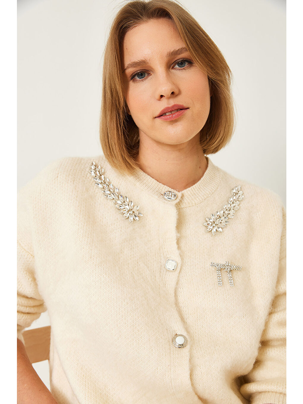 Ekru Kadın Yakası Taşlı Şardonlu Triko Hırka-4