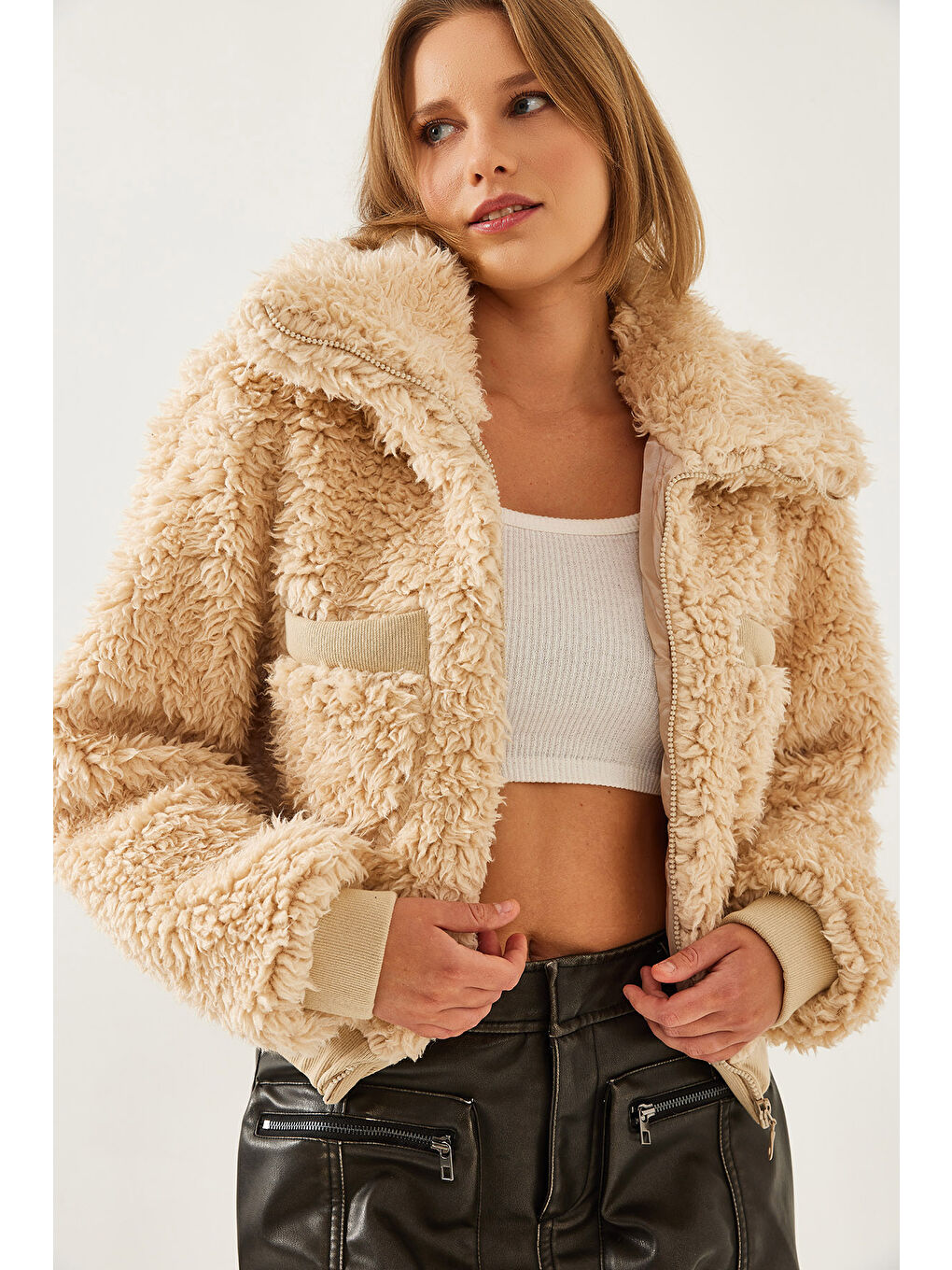 Kahverengi Kadın Balıkçı Yaka Beli Lastikli Pelüş Mont