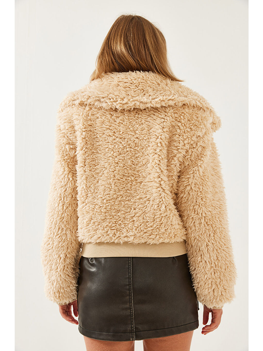 Kahverengi Kadın Balıkçı Yaka Beli Lastikli Pelüş Mont-4