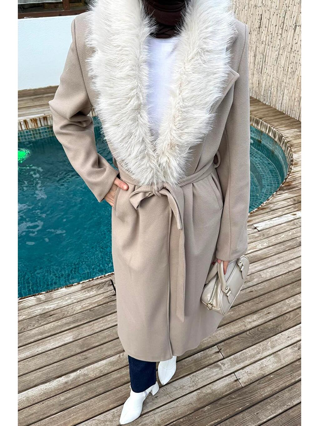 Kürk Yakalı Kaban Bej-2