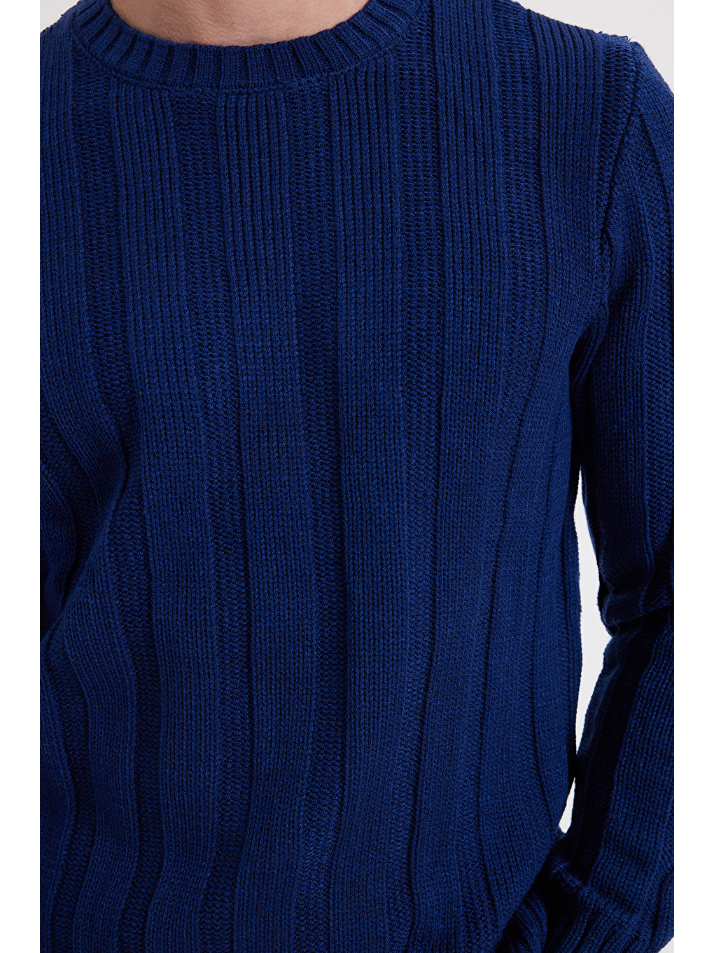 Erkek Standart Fit Normal Kesim Bisiklet Yaka Desenli Saks Mavi Kazak-4