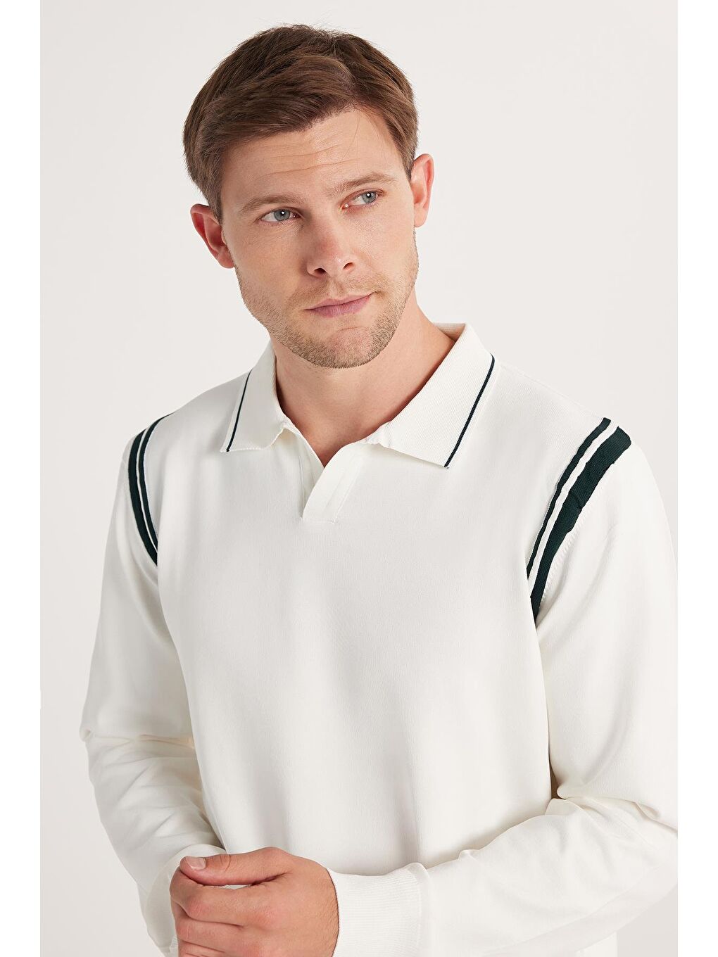 Erkek Slim Fit Dar Kesim Uzun Kol Polo Yaka Çizgili Beyaz Kazak-1