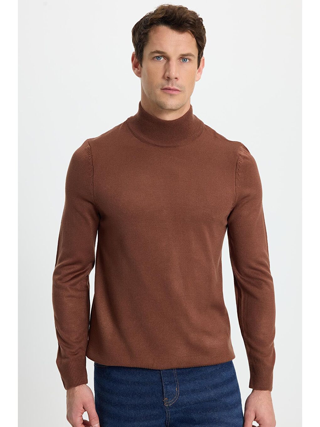 Erkek Slim Fit Dar Kesim Yumuşak Dokulu Tüylenmeyen Kahverengi Yarım Balıkçı Yaka Triko Kazak-3