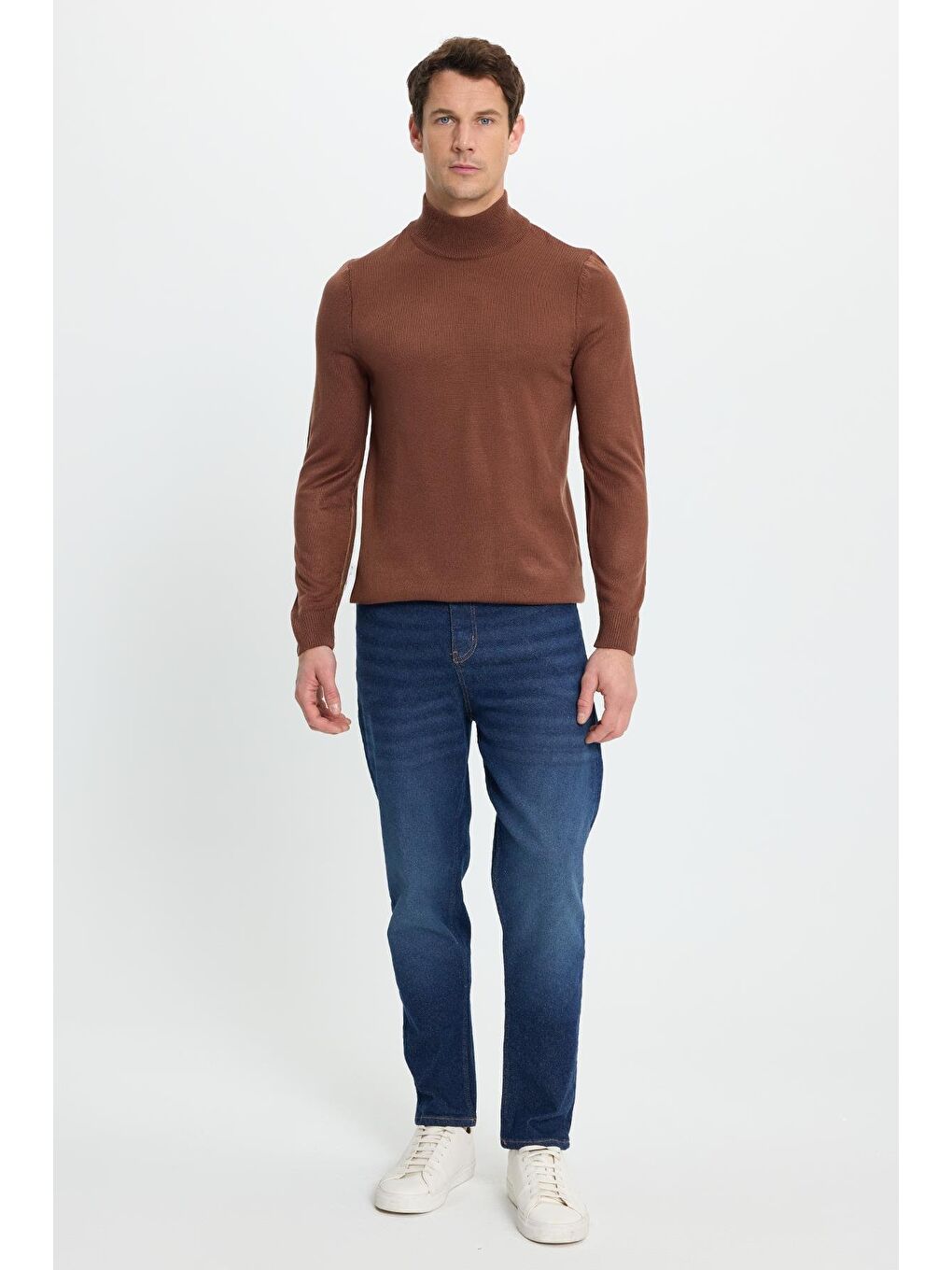 Erkek Slim Fit Dar Kesim Yumuşak Dokulu Tüylenmeyen Kahverengi Yarım Balıkçı Yaka Triko Kazak-4