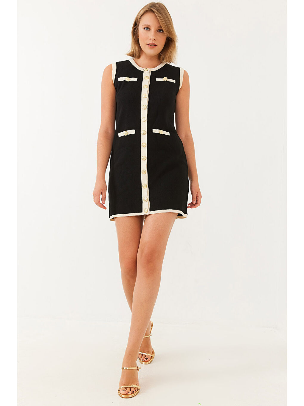 Siyah Kadın Sıfır Kol Düğme ve Cep Detaylı Triko Mini Elbise