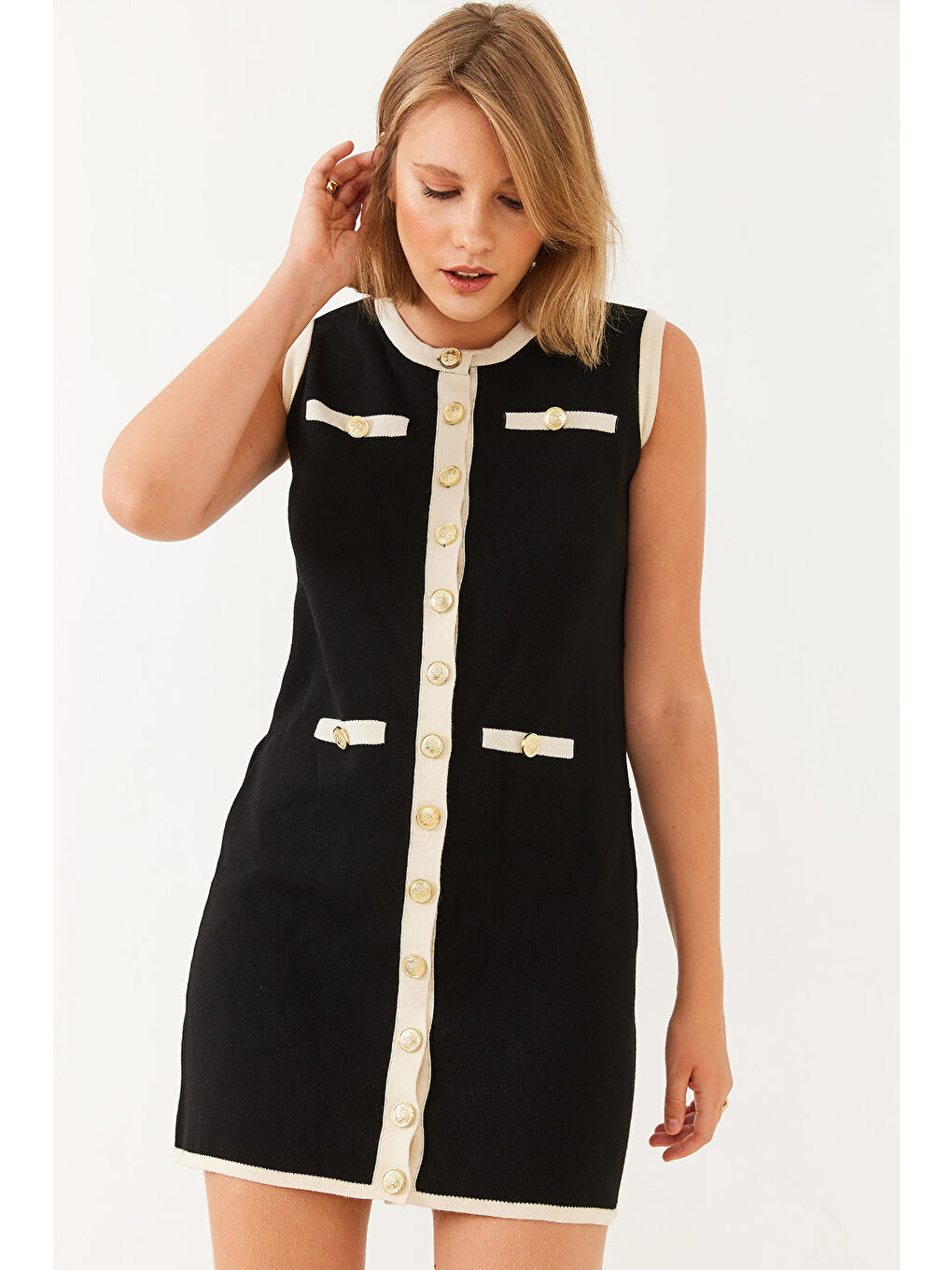 Siyah Kadın Sıfır Kol Düğme ve Cep Detaylı Triko Mini Elbise-2