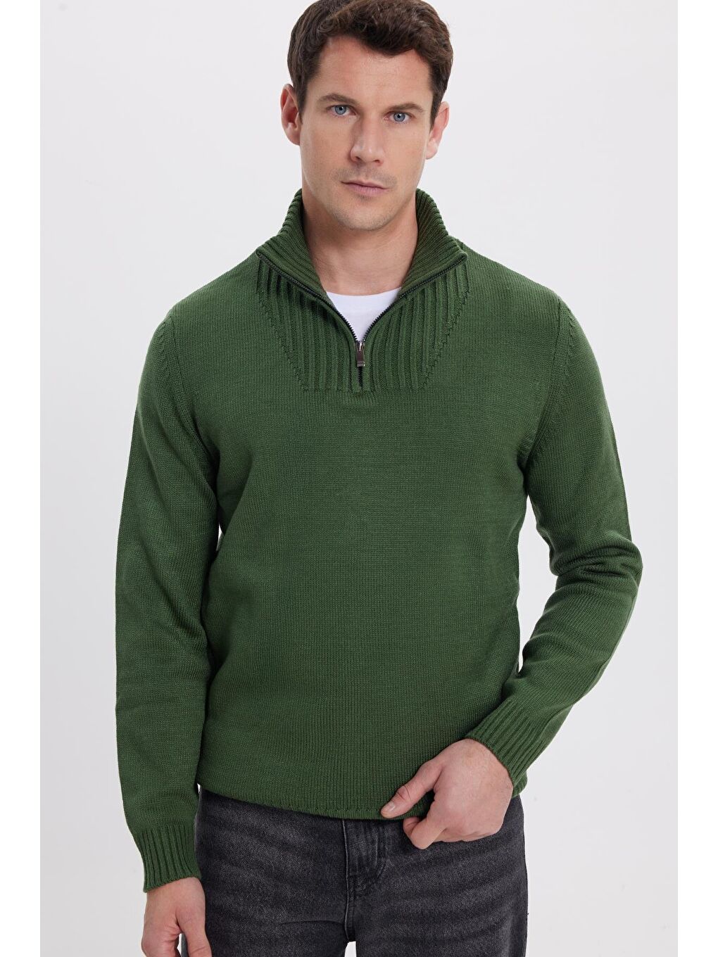 Erkek Slim Fit Dar Kesim Armürlü Fermuarlı Yeşil Dik Yaka Kazak