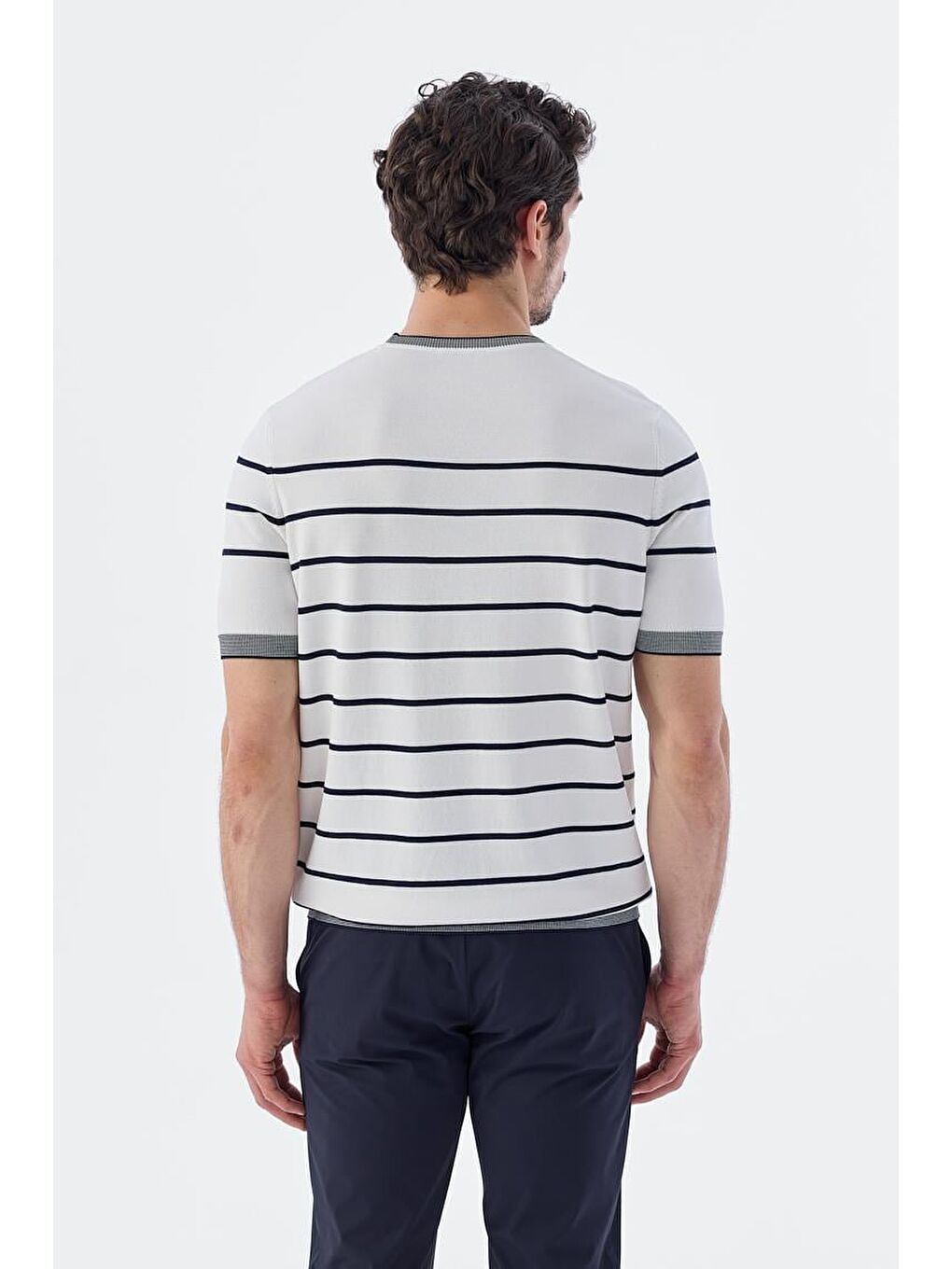 Beyaz Lacivert Slim Fit Bisiklet Yaka Çizgili Triko T-Shirt-3