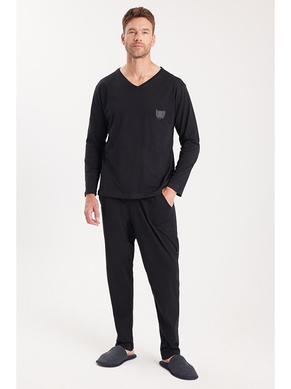 Erkek Standart Fit %100 Pamuk V Yaka Beli Lastikli Siyah Pijama Takımı-3
