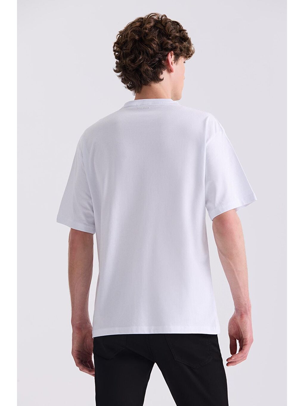 Beyaz Yazı Baskılı Bisiklet Yaka T-Shirt-3