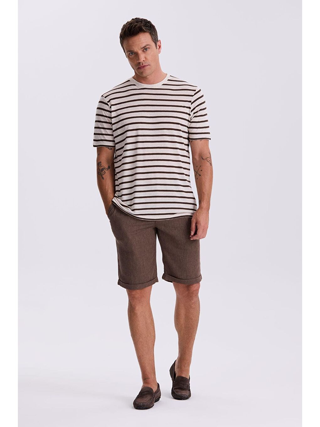 Bej Çizgili Slim Fit Bisiklet Yaka T-Shirt