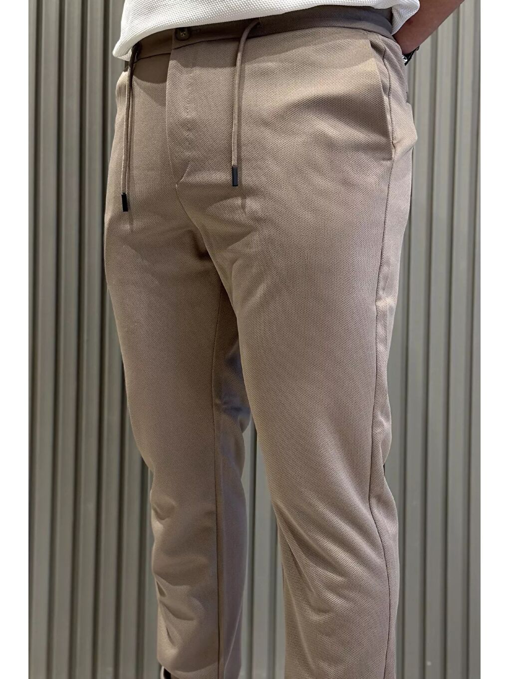 Bej Bel Bağcıklı Düz Paça Erkek Jogger Pantolon-3